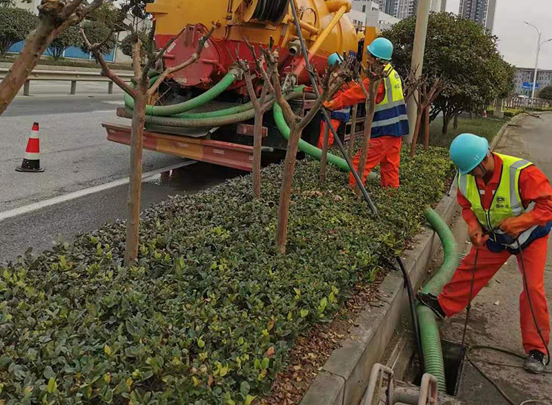 北泉镇市政管道清淤