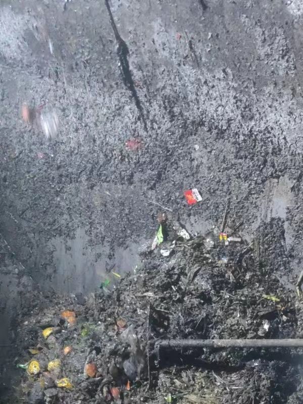 北泉镇污水池清理
